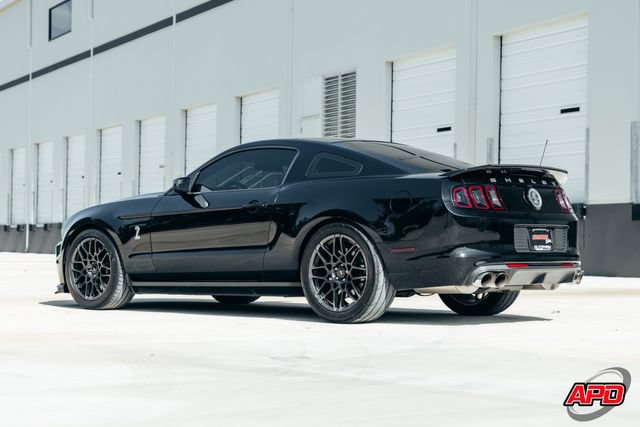 Used 2013 Ford Mustang Shelby GT500 RWD image 34