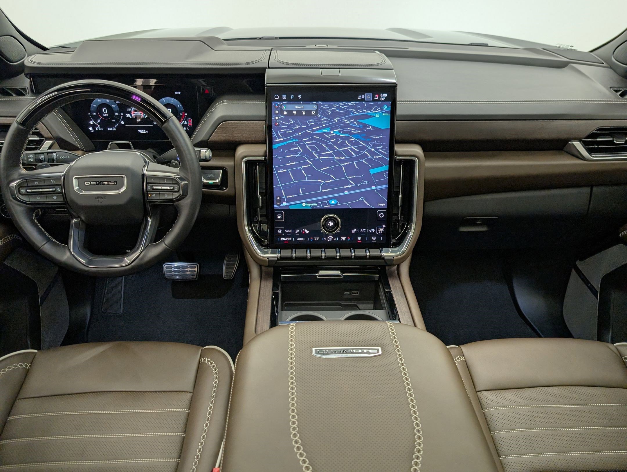 Used 2025 GMC Yukon XL Denali Ultimate image 16