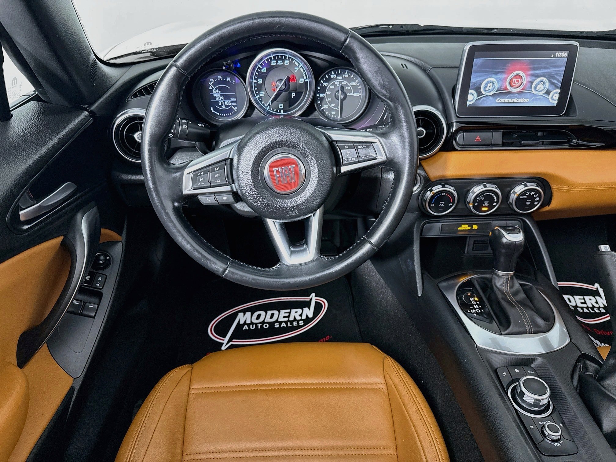 Used 2018 FIAT 124 Spider Lusso w/ Navigation & Sound Group RWD image 23