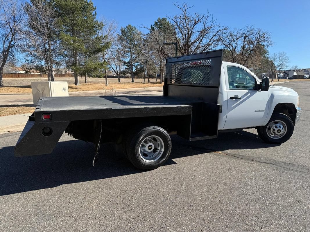 Used 2011 Chevrolet Silverado 3500 W/T RWD image 4