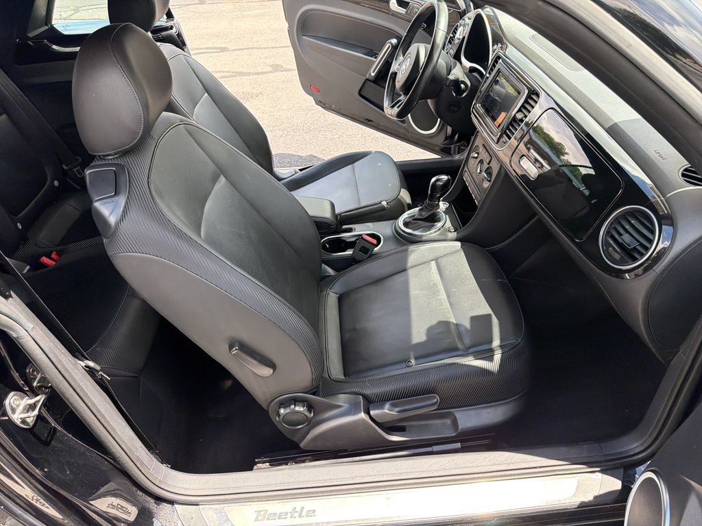 Used 2013 Volkswagen Beetle 2.5 FWD image 32