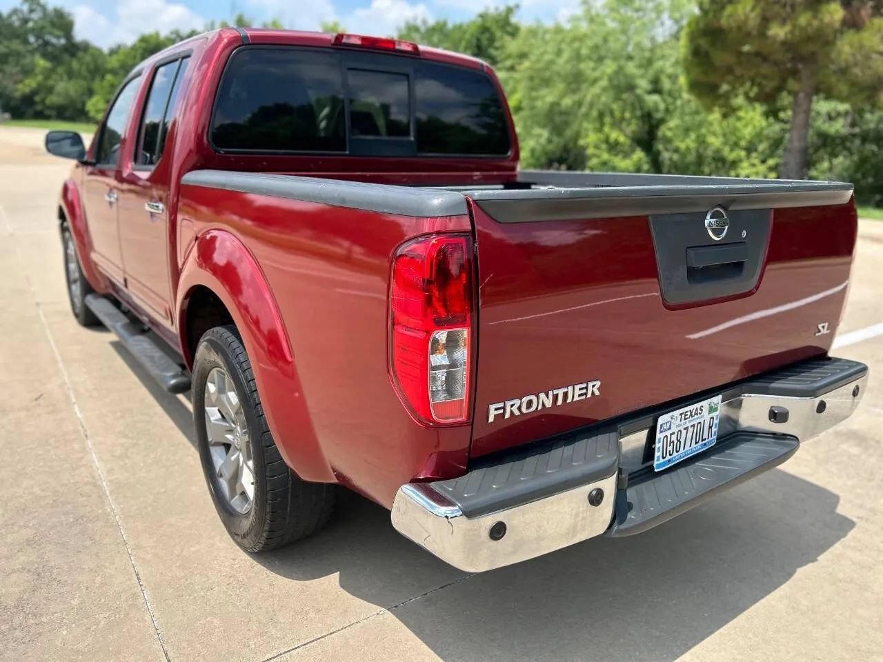 Used 2019 Nissan Frontier SL RWD image 8