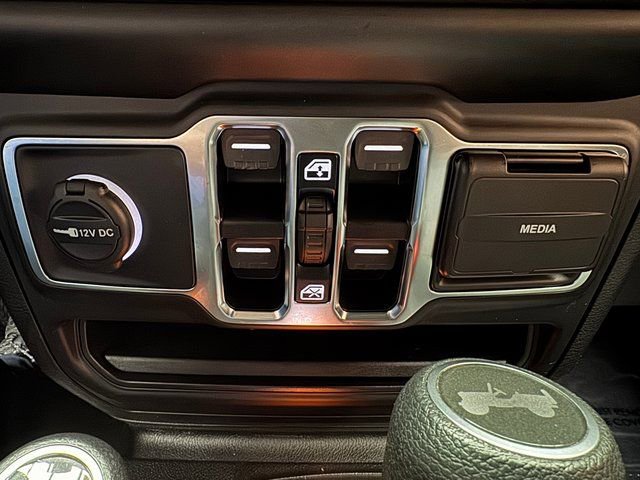 Used 2021 Jeep Wrangler Unlimited Willys image 19