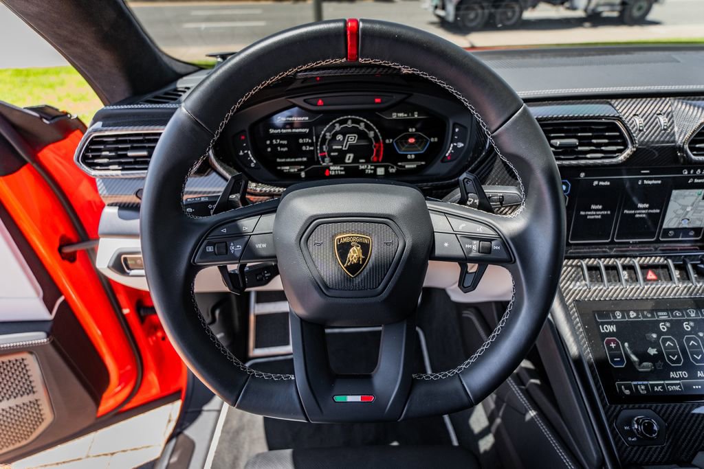 Used 2024 Lamborghini Urus S AWD/4WD image 24