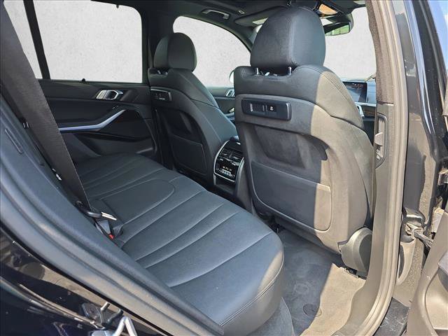Used 2019 BMW X5 xDrive40i w/ Premium Package 2 AWD/4WD image 11