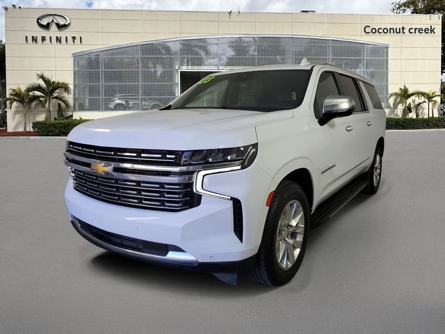 Used 2023 Chevrolet Suburban Premier image 3