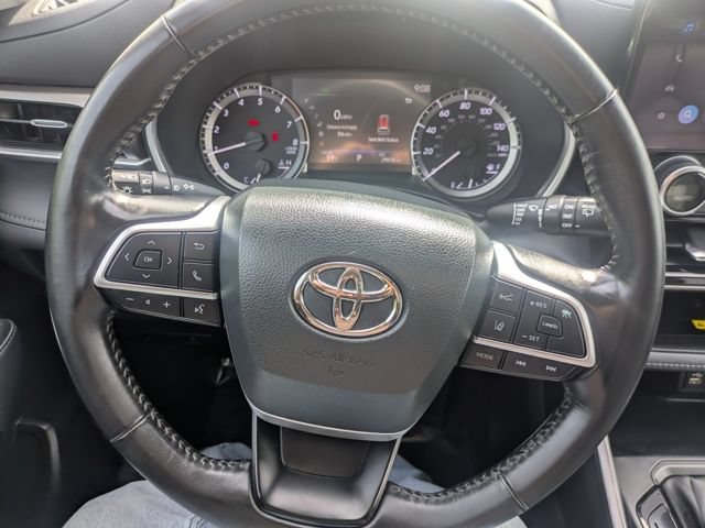 Used 2023 Toyota Highlander XLE AWD/4WD image 21