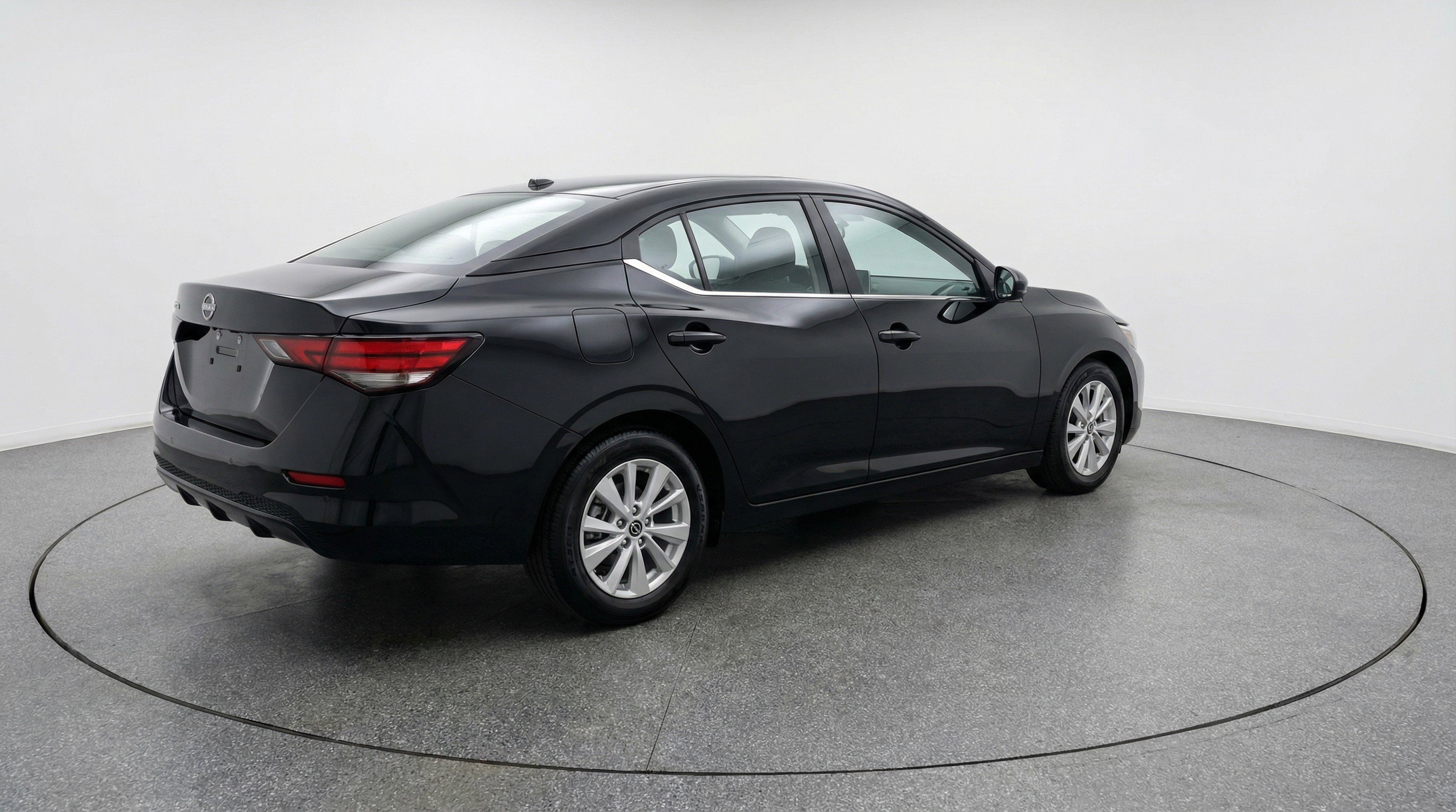 Used 2025 Nissan Sentra S image 9