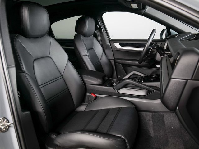 Certified 2026 Porsche Cayenne Coupe AWD/4WD image 11