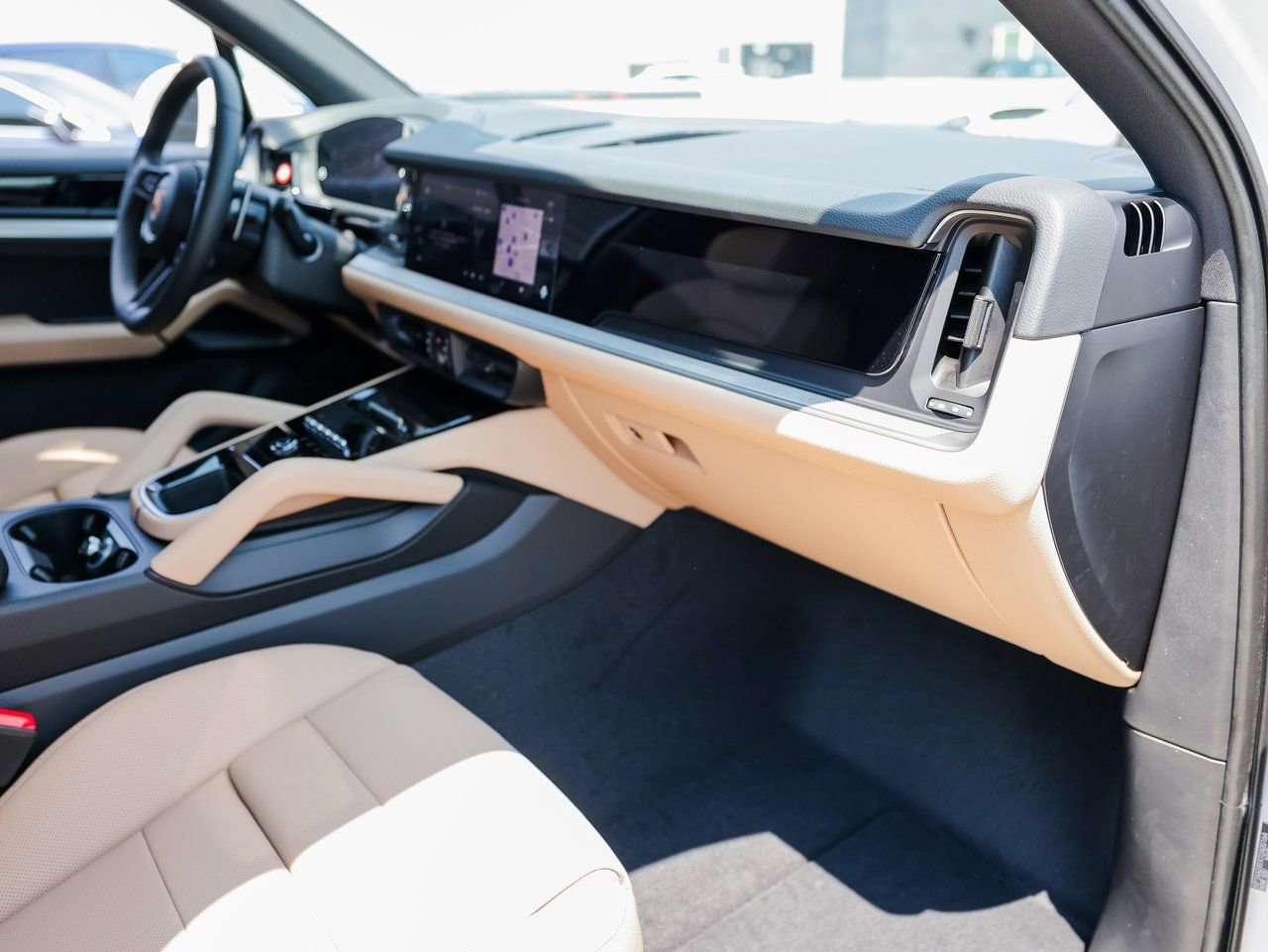 Certified 2026 Porsche Cayenne AWD/4WD image 27