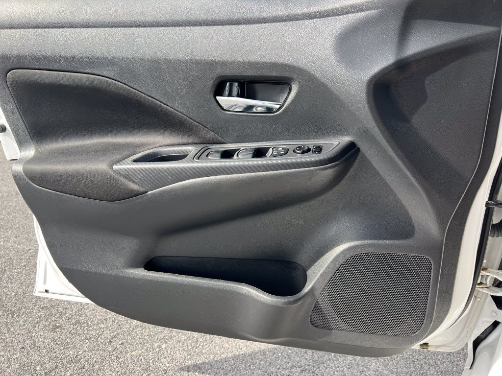 Used 2022 Nissan Versa SV FWD image 13