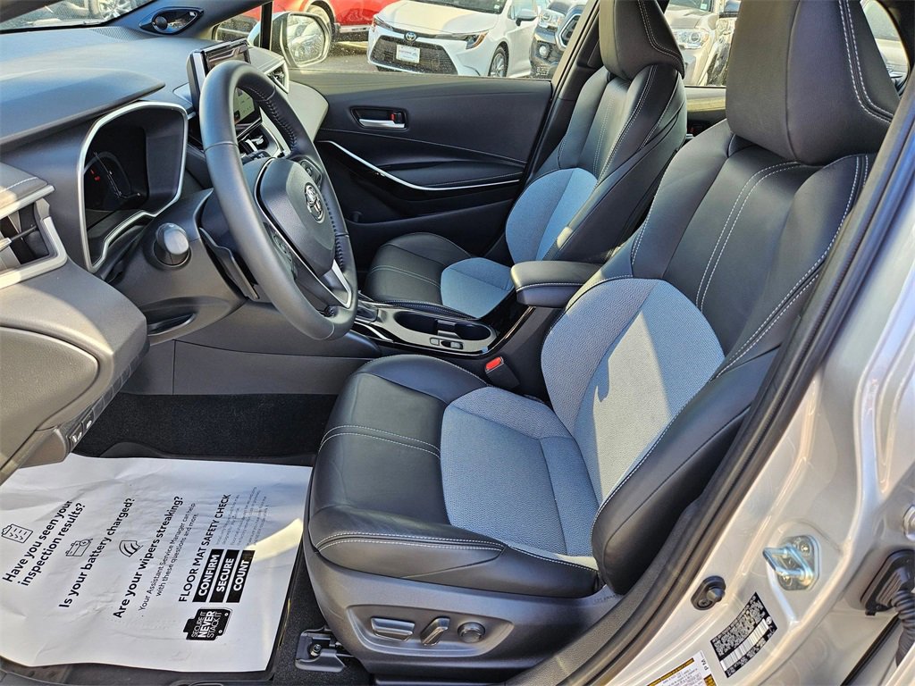 Used 2025 Toyota Corolla XSE image 8