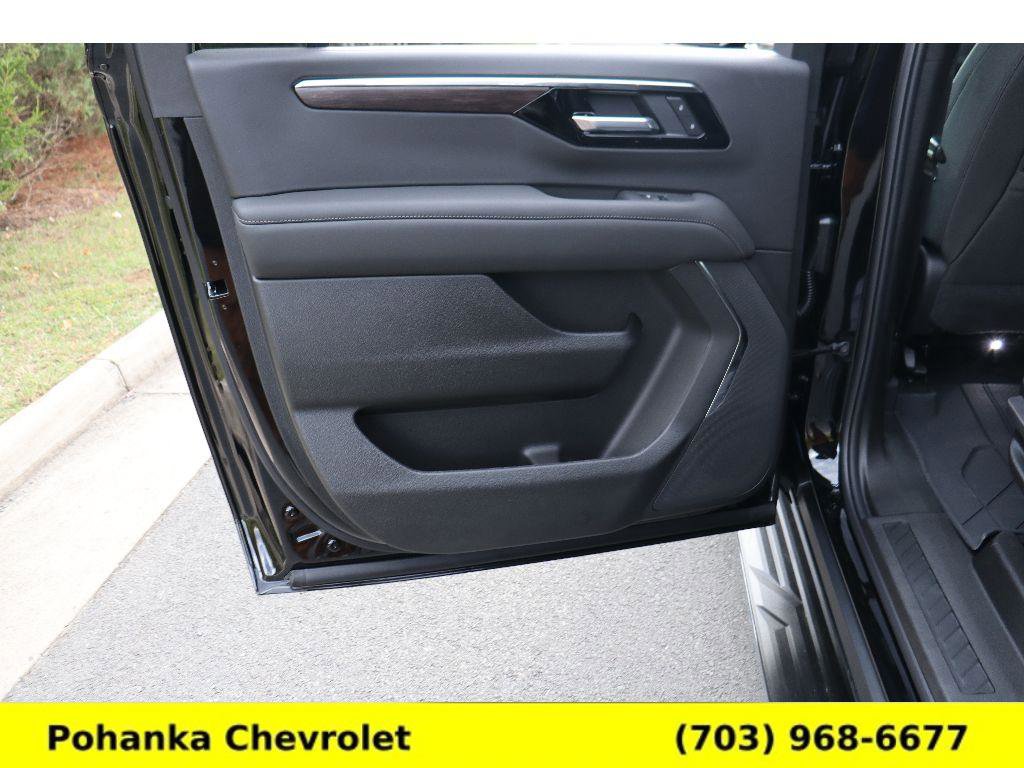 New 2026 Chevrolet Suburban LS image 23