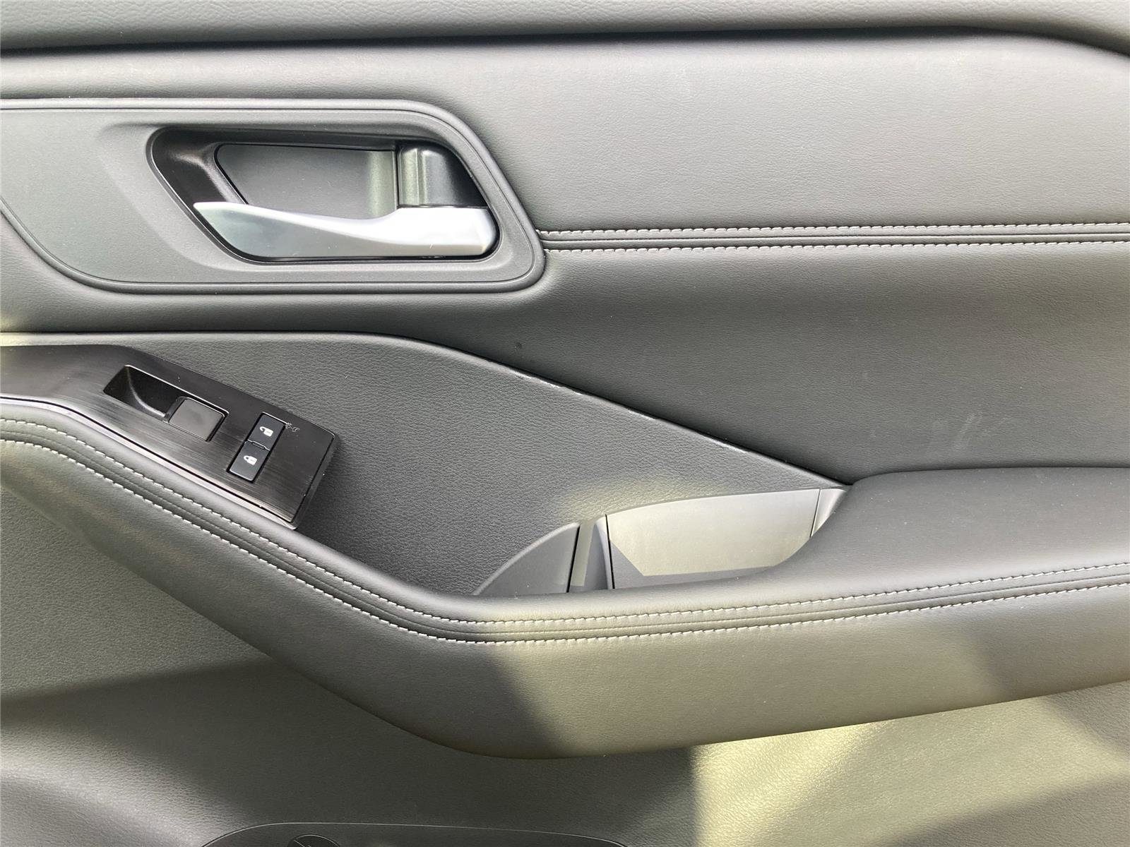 New 2026 Nissan Rogue SV image 27