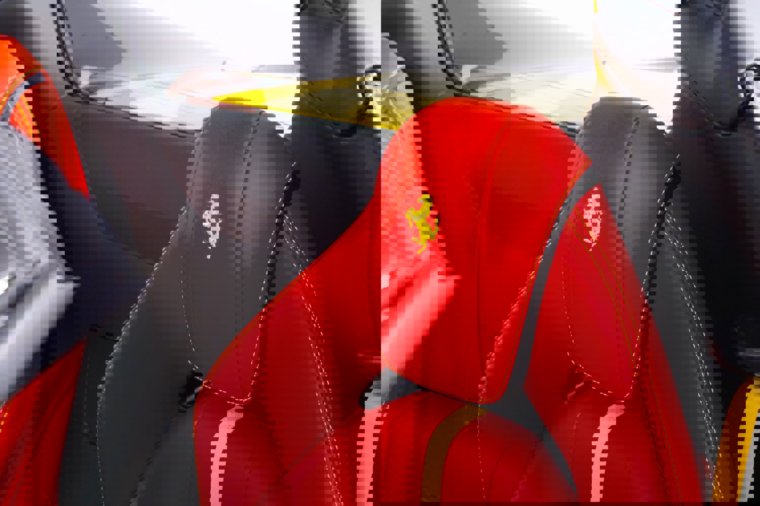 Used 2021 Ferrari 812 GTS image 35