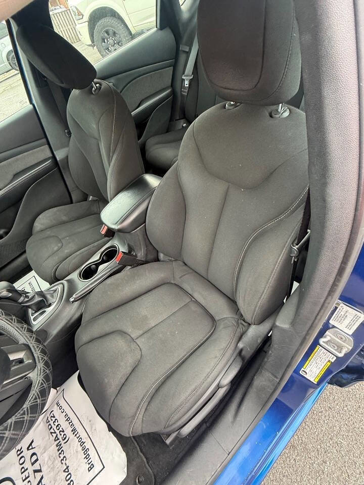 Used 2013 Dodge Dart SXT FWD image 7