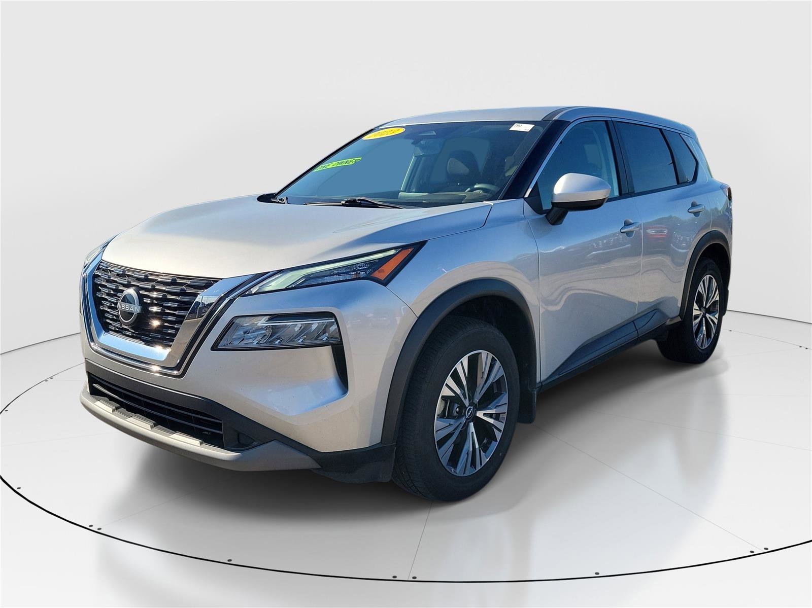 Used 2023 Nissan Rogue SV FWD image 2
