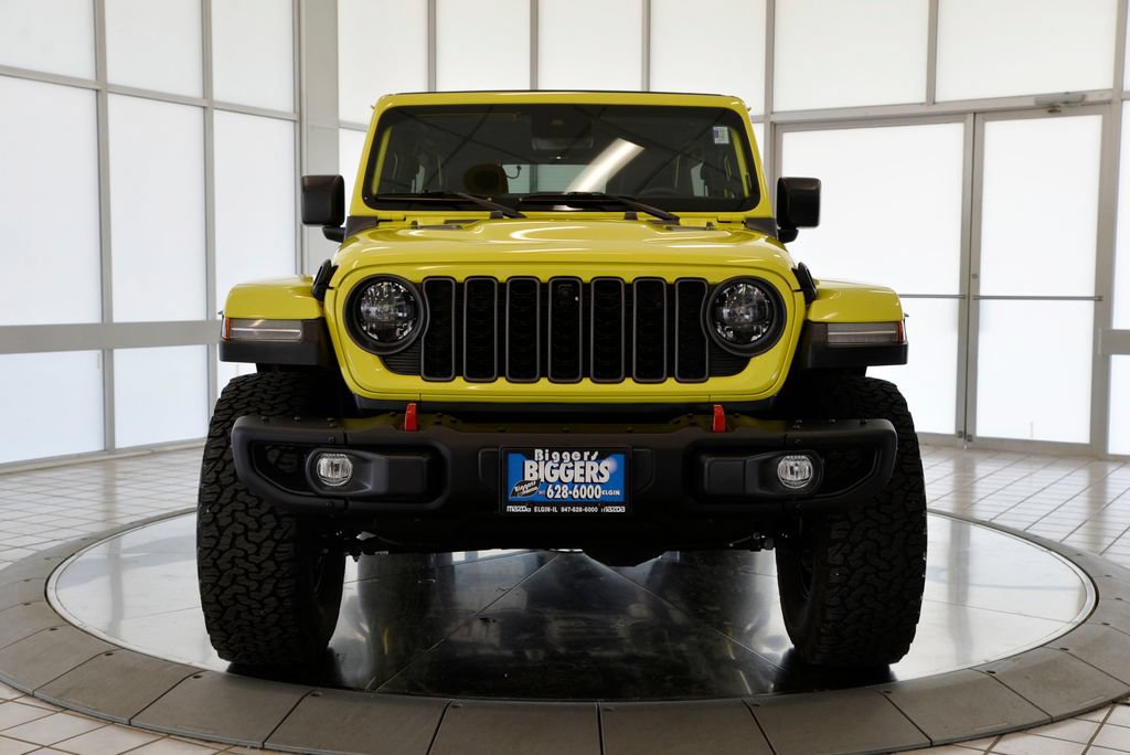 Used 2024 Jeep Wrangler Unlimited Rubicon AWD/4WD image 3