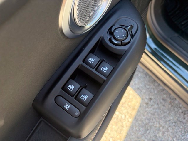 New 2026 Alfa Romeo Tonale w/ Black Premium Package AWD/4WD image 16
