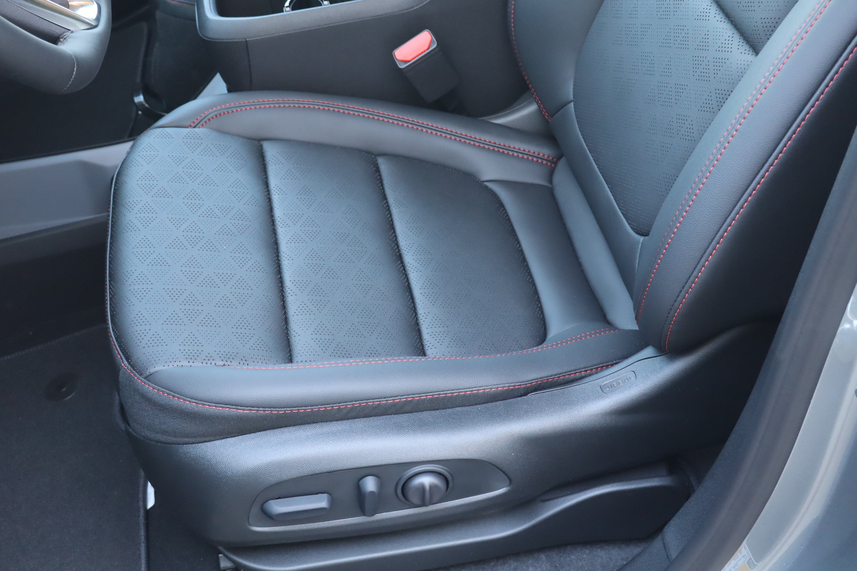 New 2027 Chevrolet Bolt RS w/ Technology Package FWD image 12