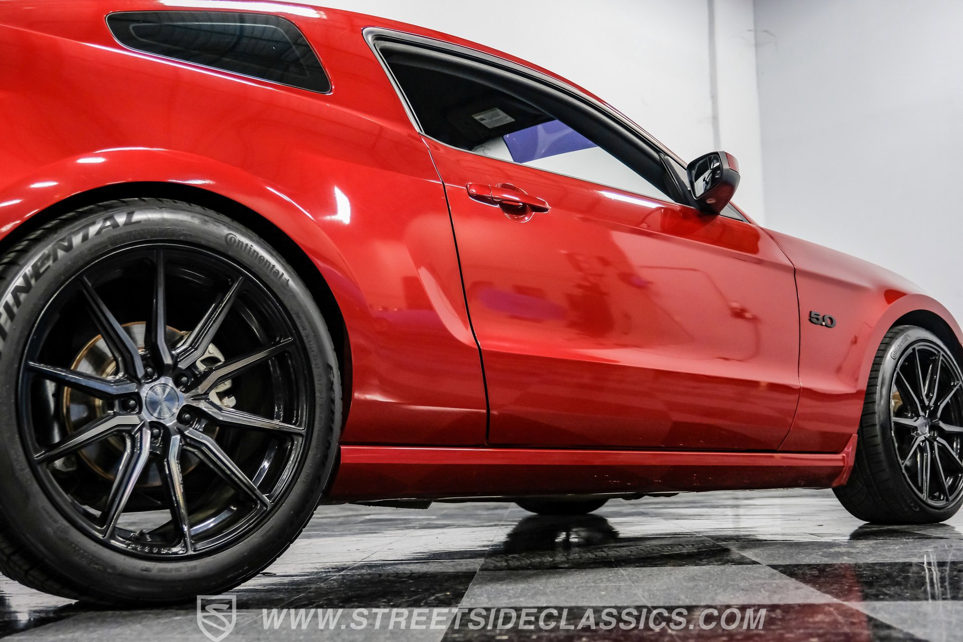 Used 2014 Ford Mustang GT Premium RWD image 28