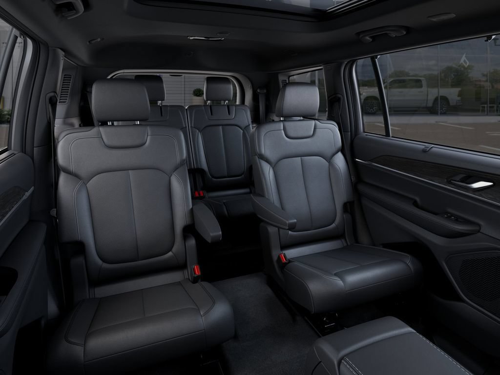 New 2025 Jeep Grand Cherokee L Limited w/ Luxury Tech Group II AWD/4WD image 16