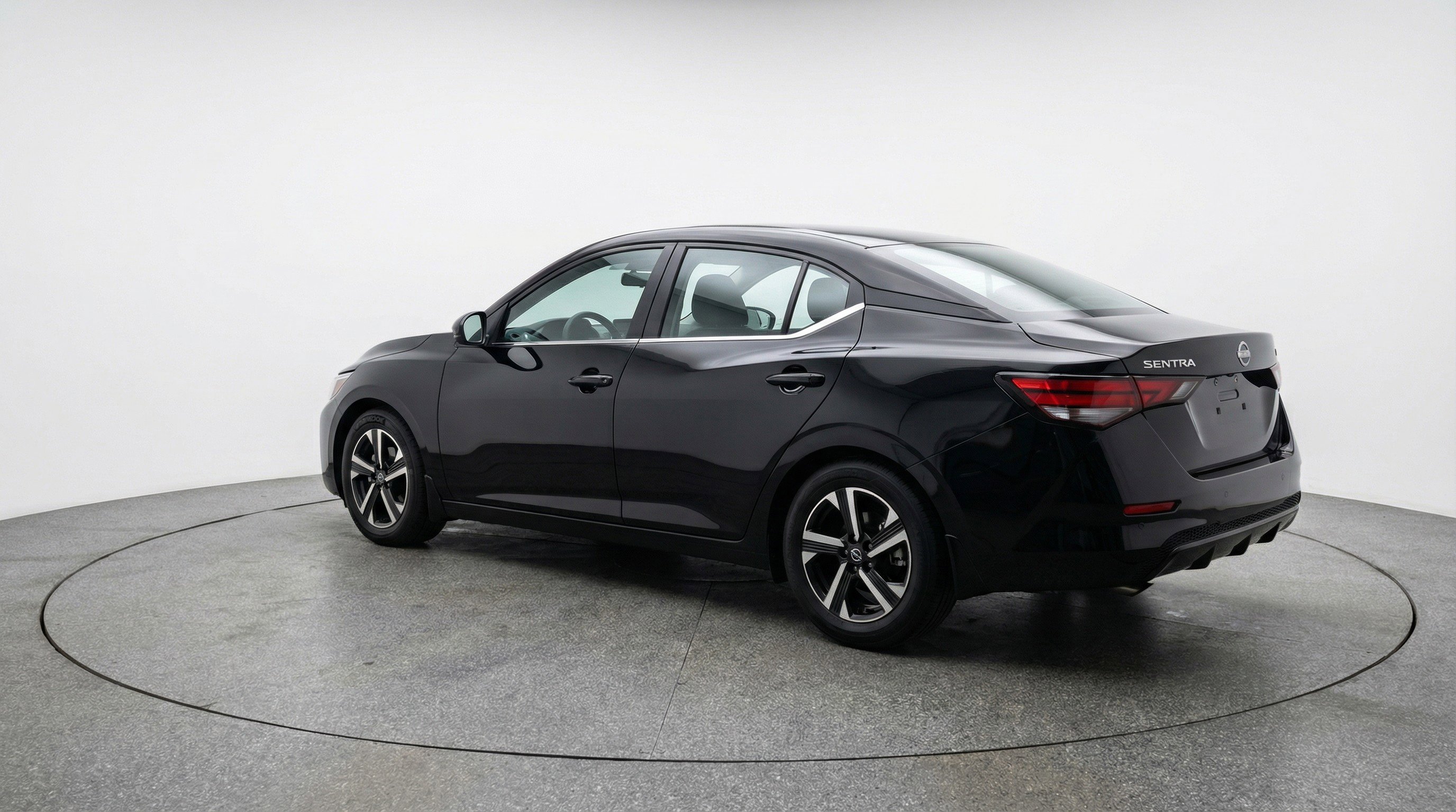 Used 2025 Nissan Sentra SV FWD image 6