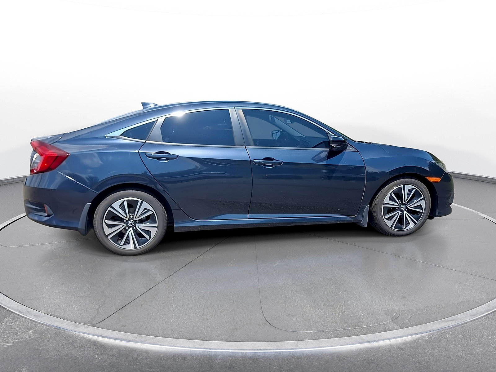 Used 2018 Honda Civic EX-T image 8