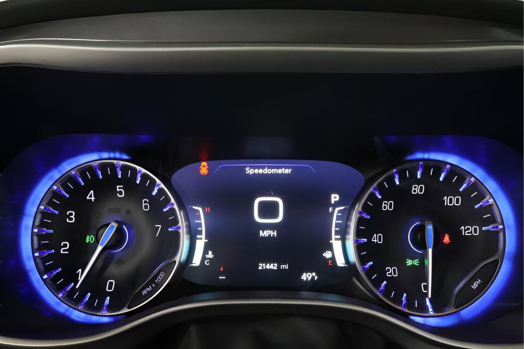 Used 2026 Chrysler Pacifica Select FWD image 14