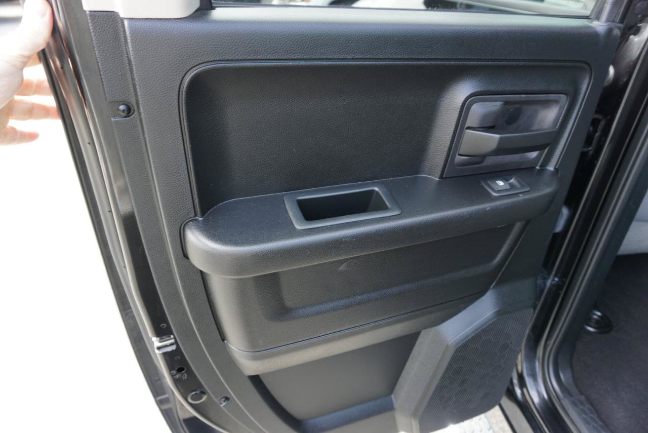 Used 2017 RAM 1500 Express w/ Black Ram 1500 Express Group AWD/4WD image 7