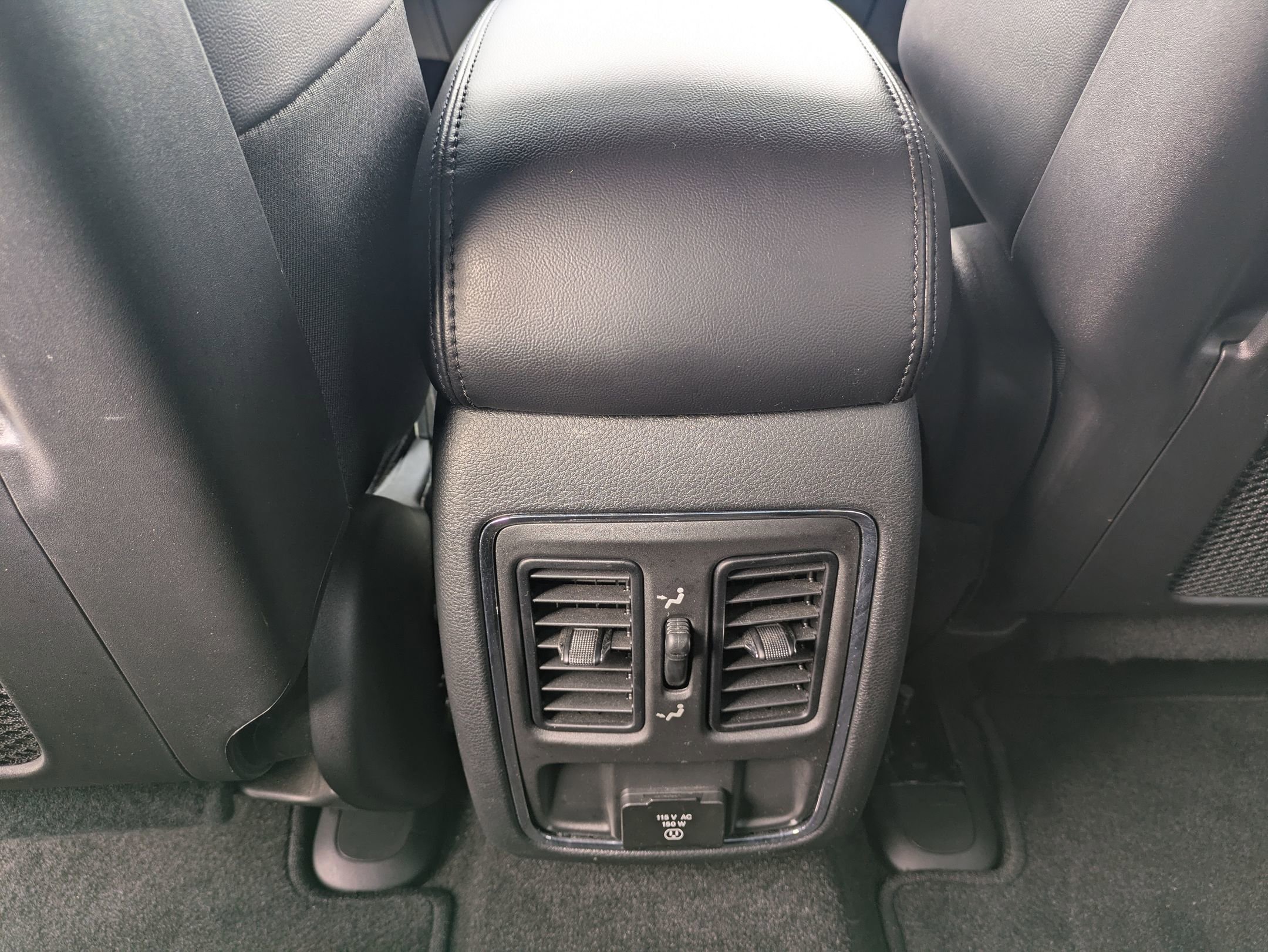 Used 2022 Jeep Grand Cherokee Laredo X image 23