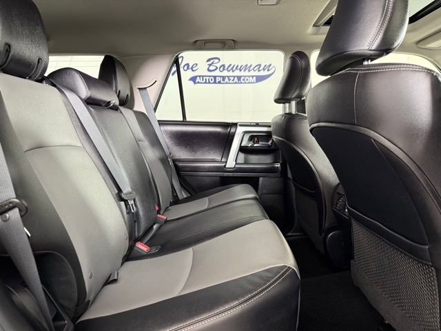 Used 2016 Toyota 4Runner SR5 Premium image 20