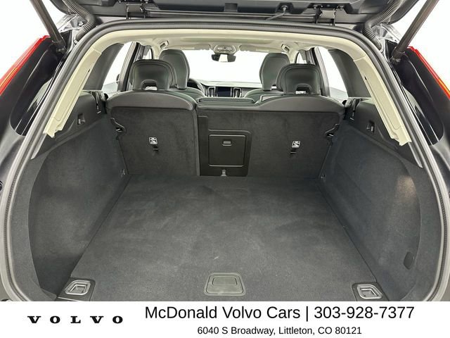 Certified 2025 Volvo XC60 B5 Plus w/ Climate Package AWD/4WD image 24