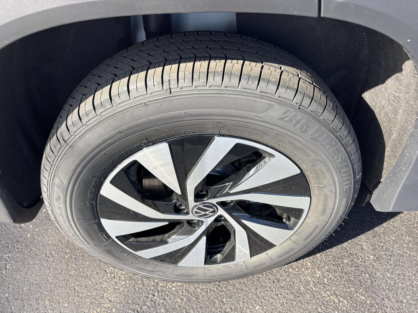 New 2026 Volkswagen Tiguan S AWD/4WD image 10