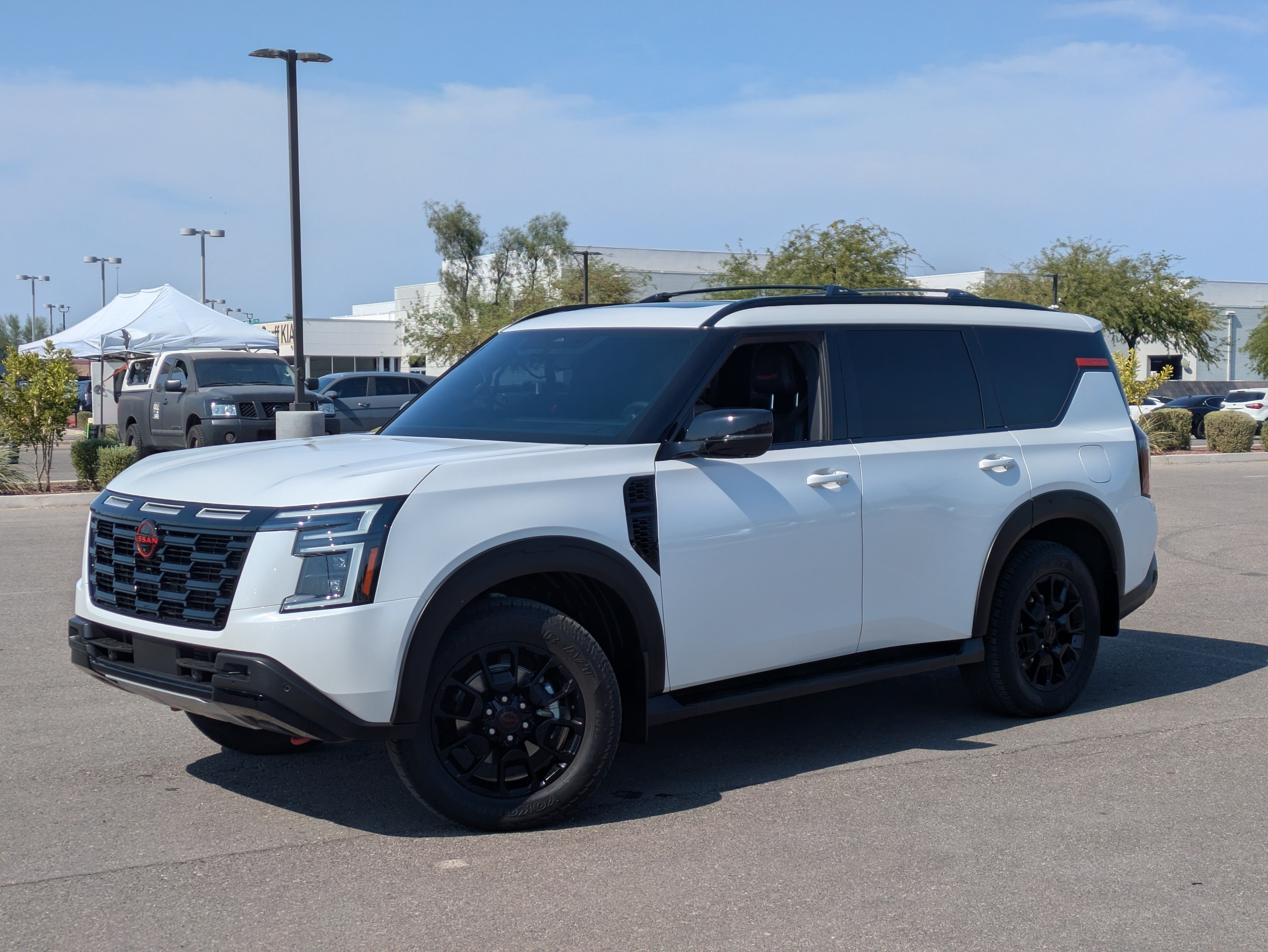 Used 2025 Nissan Armada PRO-4X w/ Pro-4X Premium Package AWD/4WD image 34
