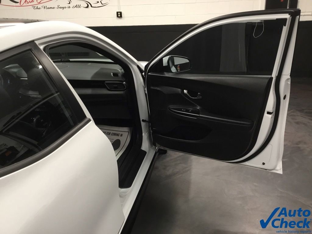 Used 2021 Hyundai Veloster Turbo image 29