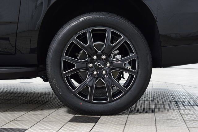 New 2026 Chevrolet Suburban Premier image 28