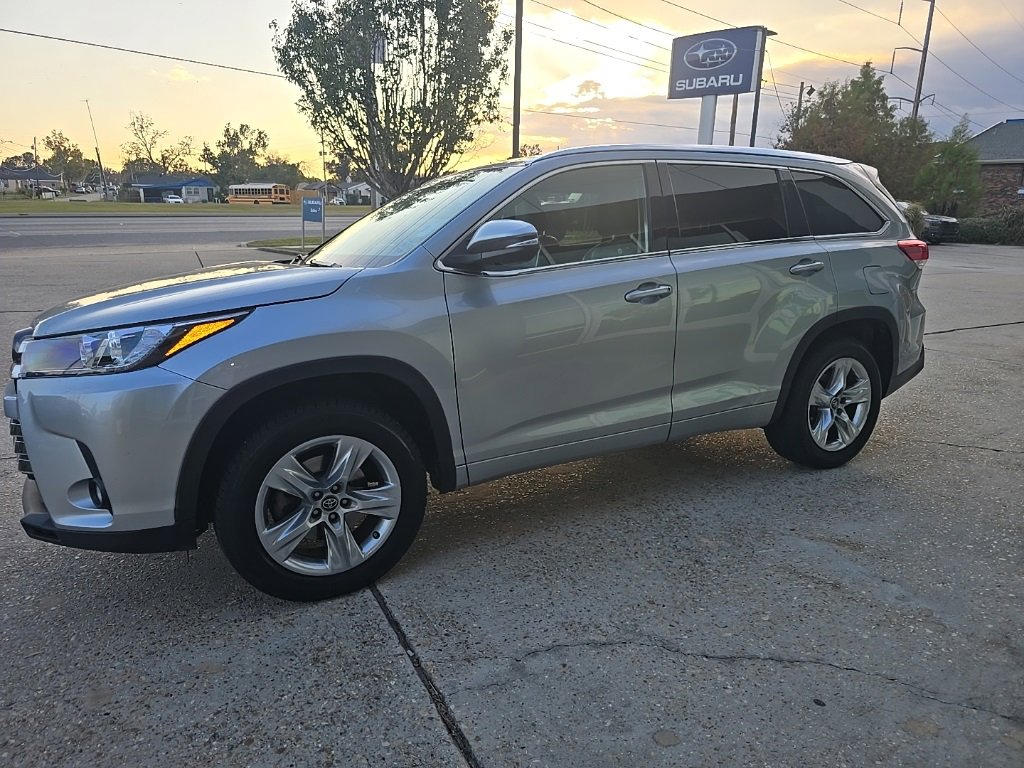 Used 2018 Toyota Highlander Limited image 20