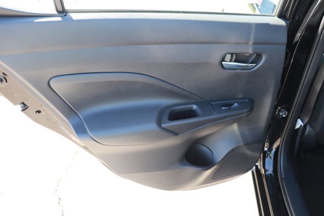 Used 2025 Nissan Versa SV image 12