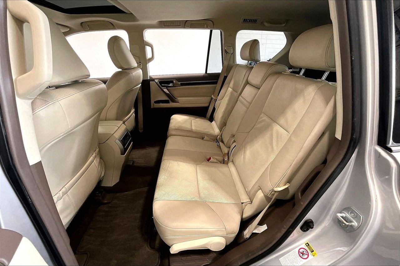 Used 2014 Lexus GX 460 w/ Premium Package AWD/4WD image 19