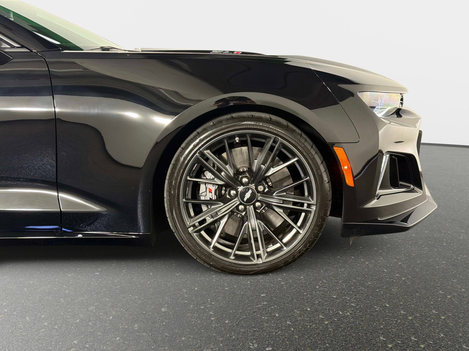 Used 2018 Chevrolet Camaro ZL1 w/ LPO, ZL1 Protection Package RWD image 21