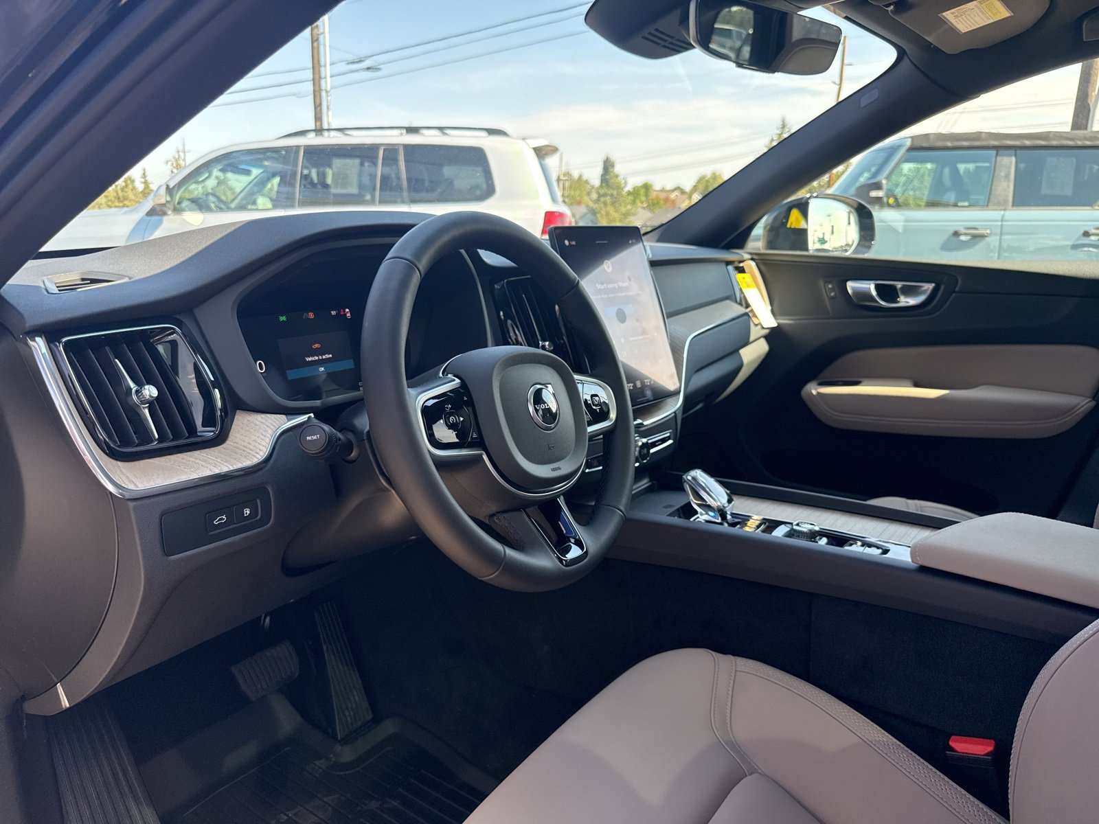 New 2026 Volvo XC60 T8 Plus w/ Protection Package Premier image 8