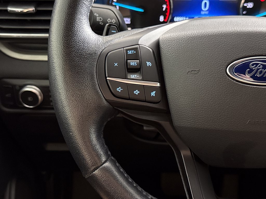 Used 2020 Ford Explorer XLT w/ Equipment Group 202A RWD image 16