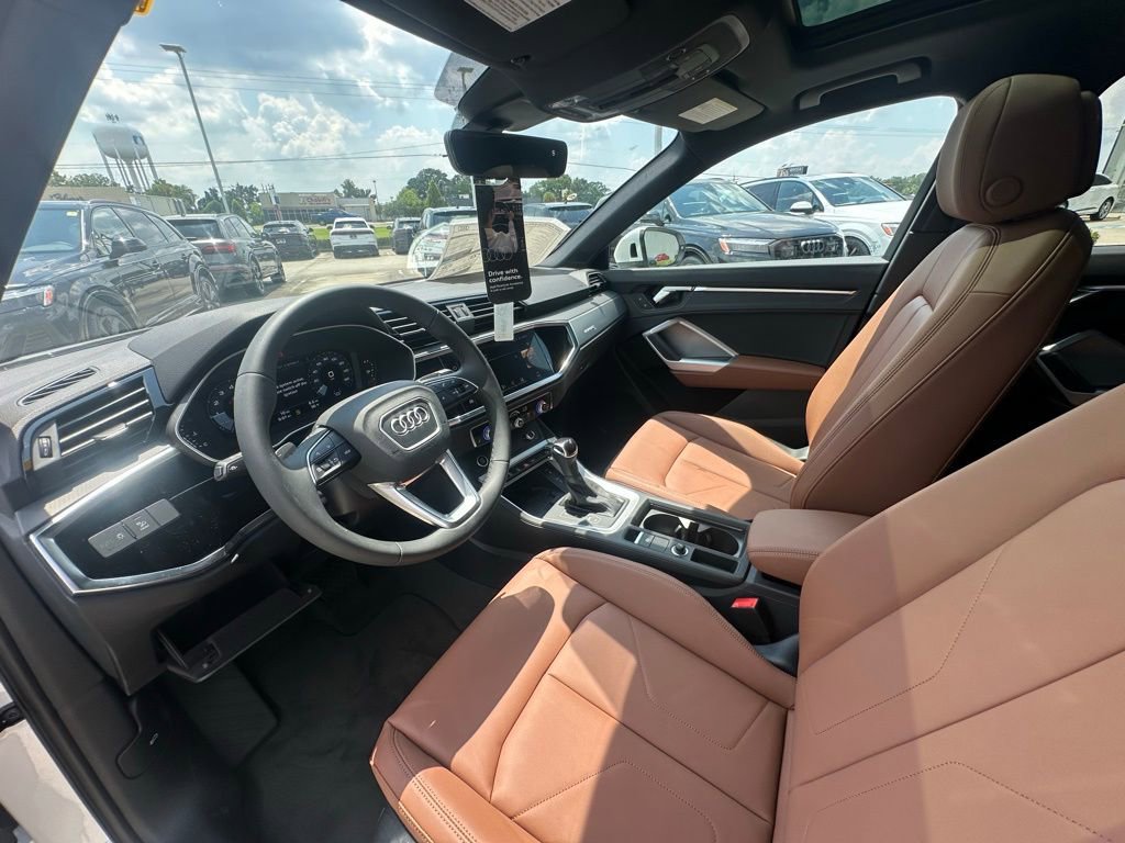 New 2025 Audi Q3 2.0T Premium image 34
