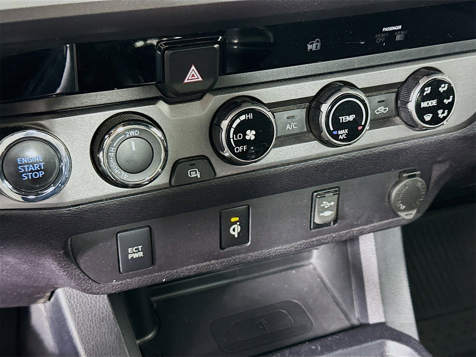 Certified 2017 Toyota Tacoma TRD Off-Road w/ Tow Package (A/T) image 16