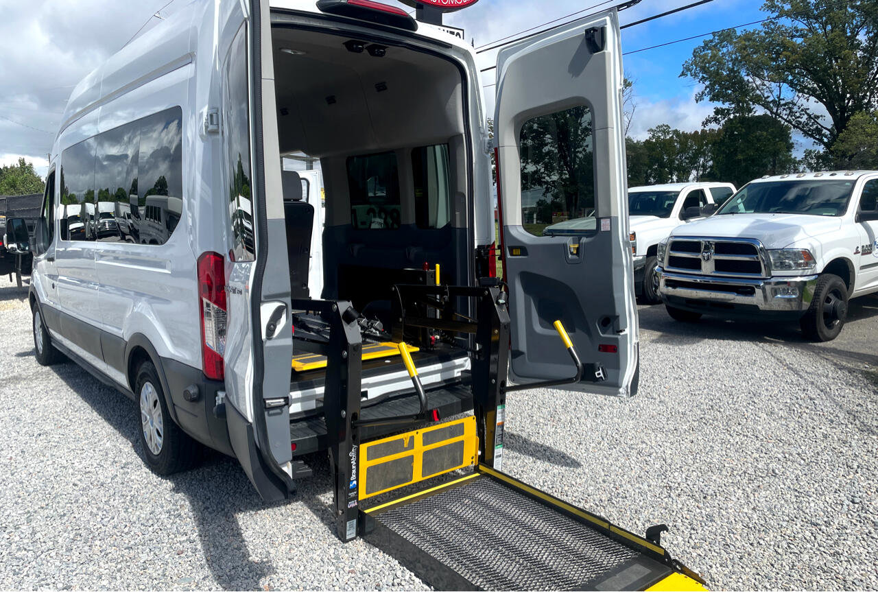 Used 2018 Ford Transit 350 XL image 19