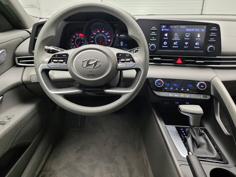 Used 2023 Hyundai Elantra SEL FWD image 22