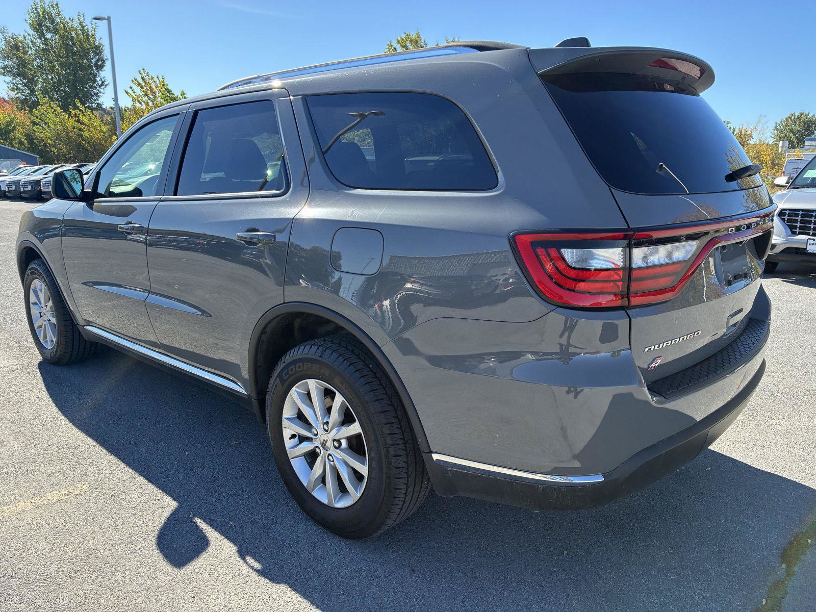 Used 2022 Dodge Durango SXT AWD/4WD image 5