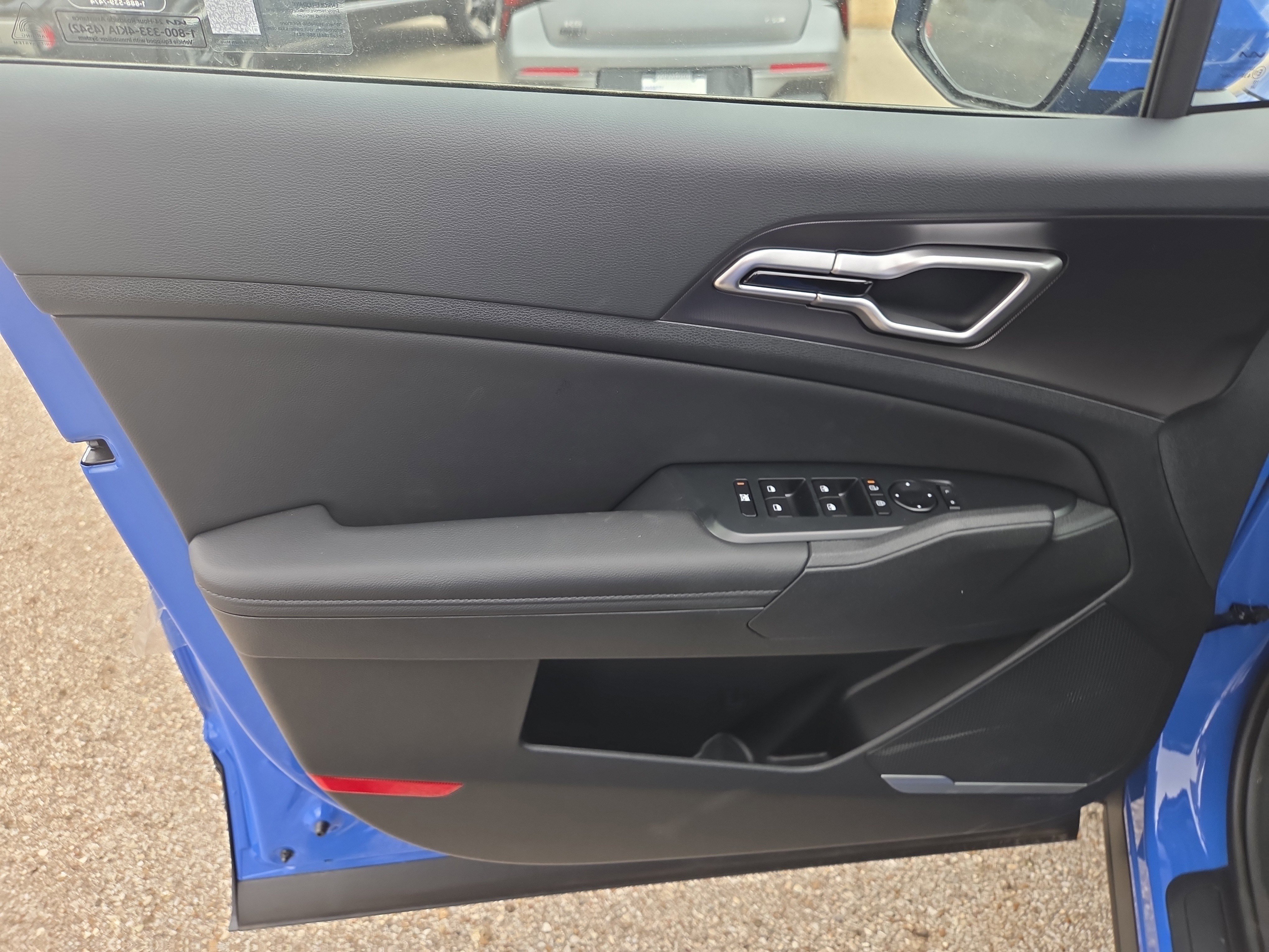 New 2026 Kia Sportage EX w/ EX Panorama Roof Package FWD image 5