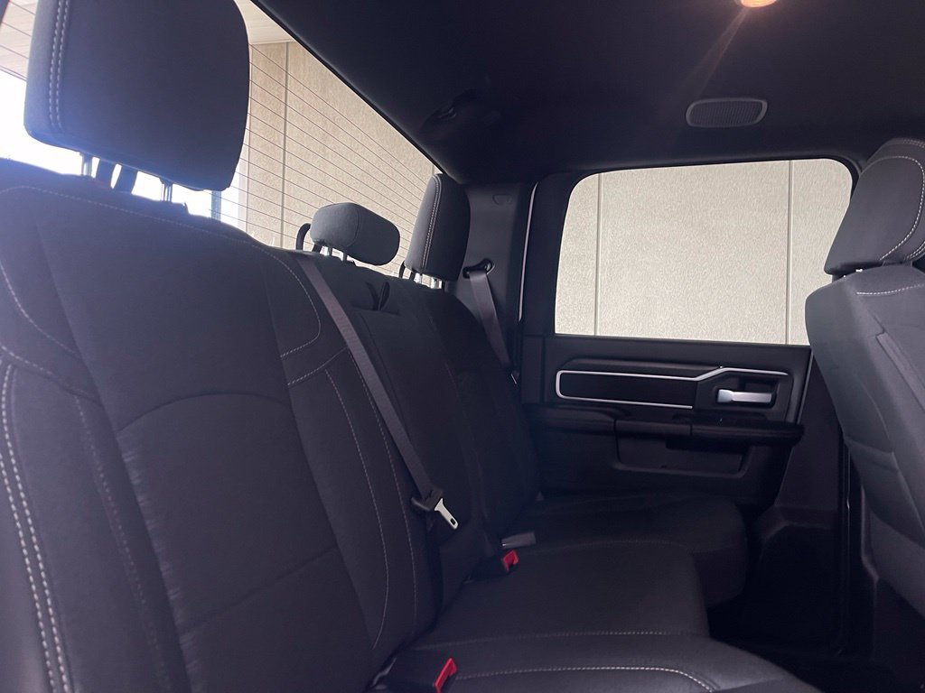 New 2027 RAM 3500 Big Horn AWD/4WD image 13
